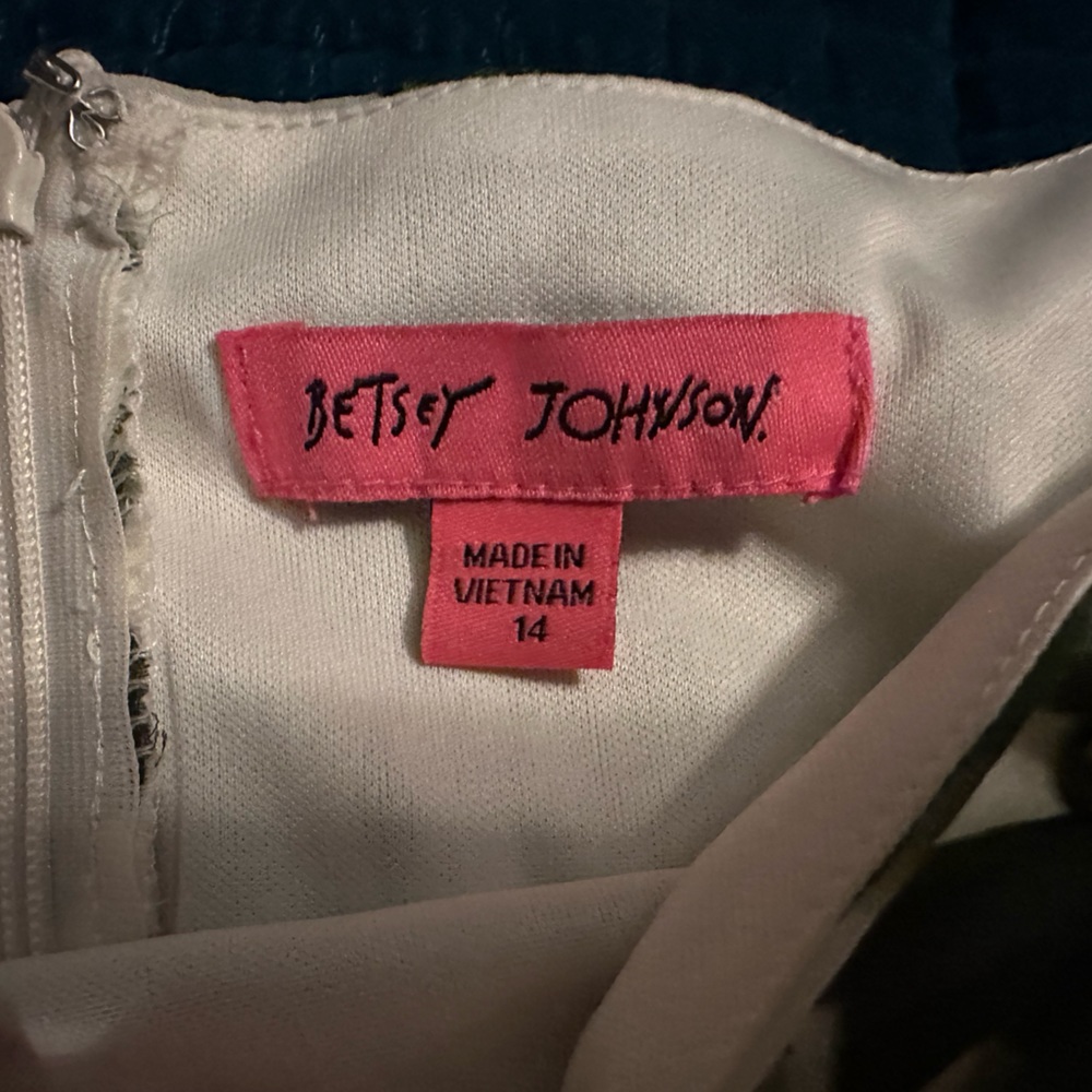 Betsy Johnson off the shoulder dress - Picture 4 of 7